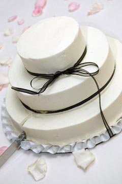 black and white wedding cakes