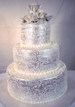 silver round wedding cake