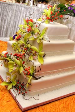 huge wedding cakes