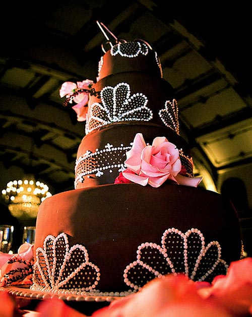 black wedding cakes