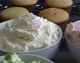 cupcake decorating