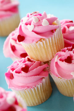 gorgeous mini wedding cupcakes
