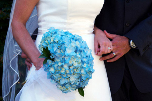 blue bridal bouquet pictures 3